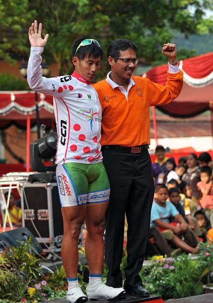 Chun Kai Feng (Action Cycling Team) leads the mountains classification