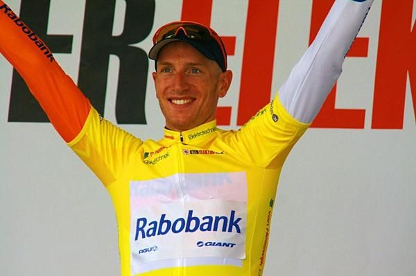 Jos van Emden (Rabobank) seems really happy with his second yellow jersey