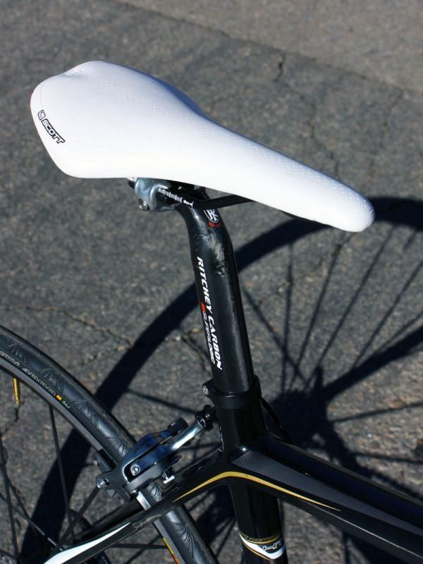 The Ritchey Superlogic carbon post was topped with a house brand saddle on our tester but production models are supposed to come with a carbon-railed fi'zi:k Arione CX