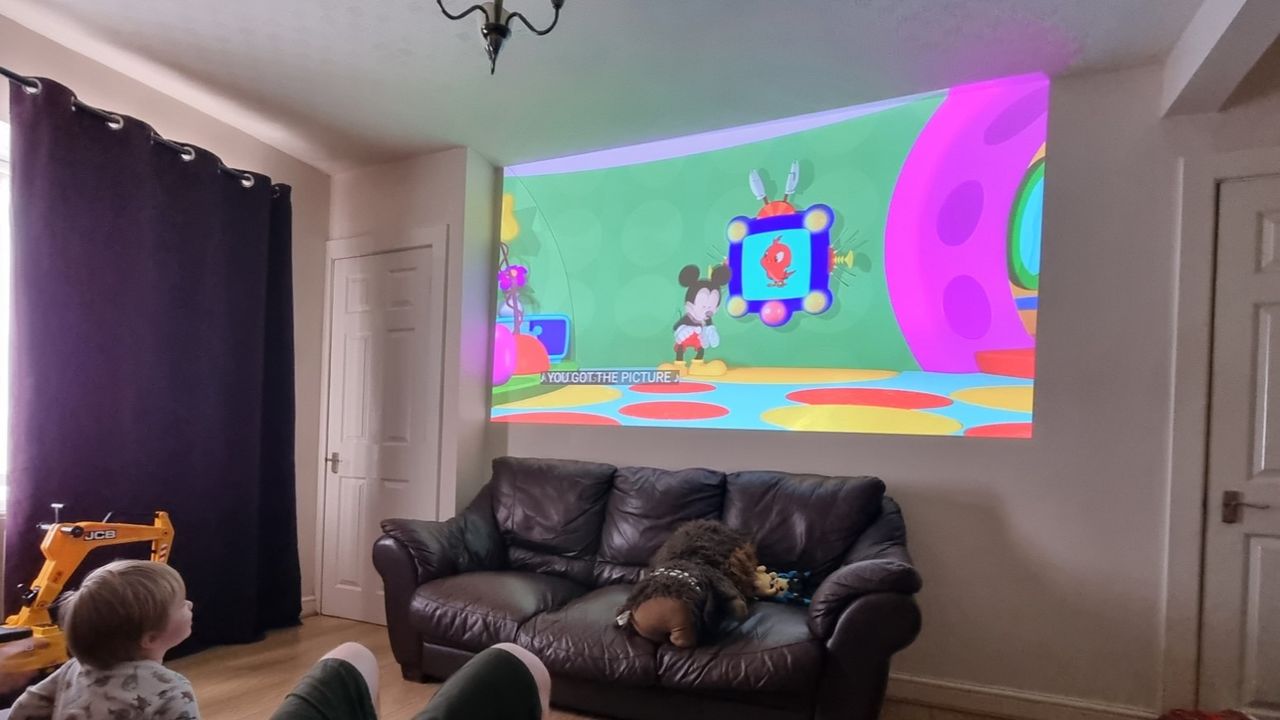 Dangbei Neo Smart Projector