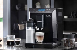 Bean-to-cup coffee maker in kitchen