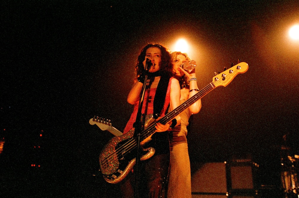 Hole, 1999