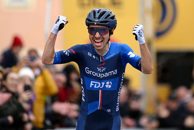 Lenny Martinez vince il Trofeo Laigueglia 2024 (foto: Dario Belinghieri/Getty Images)