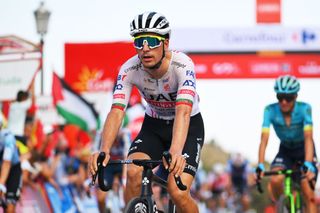 João Almeida abandons the Vuelta a España with COVID-19