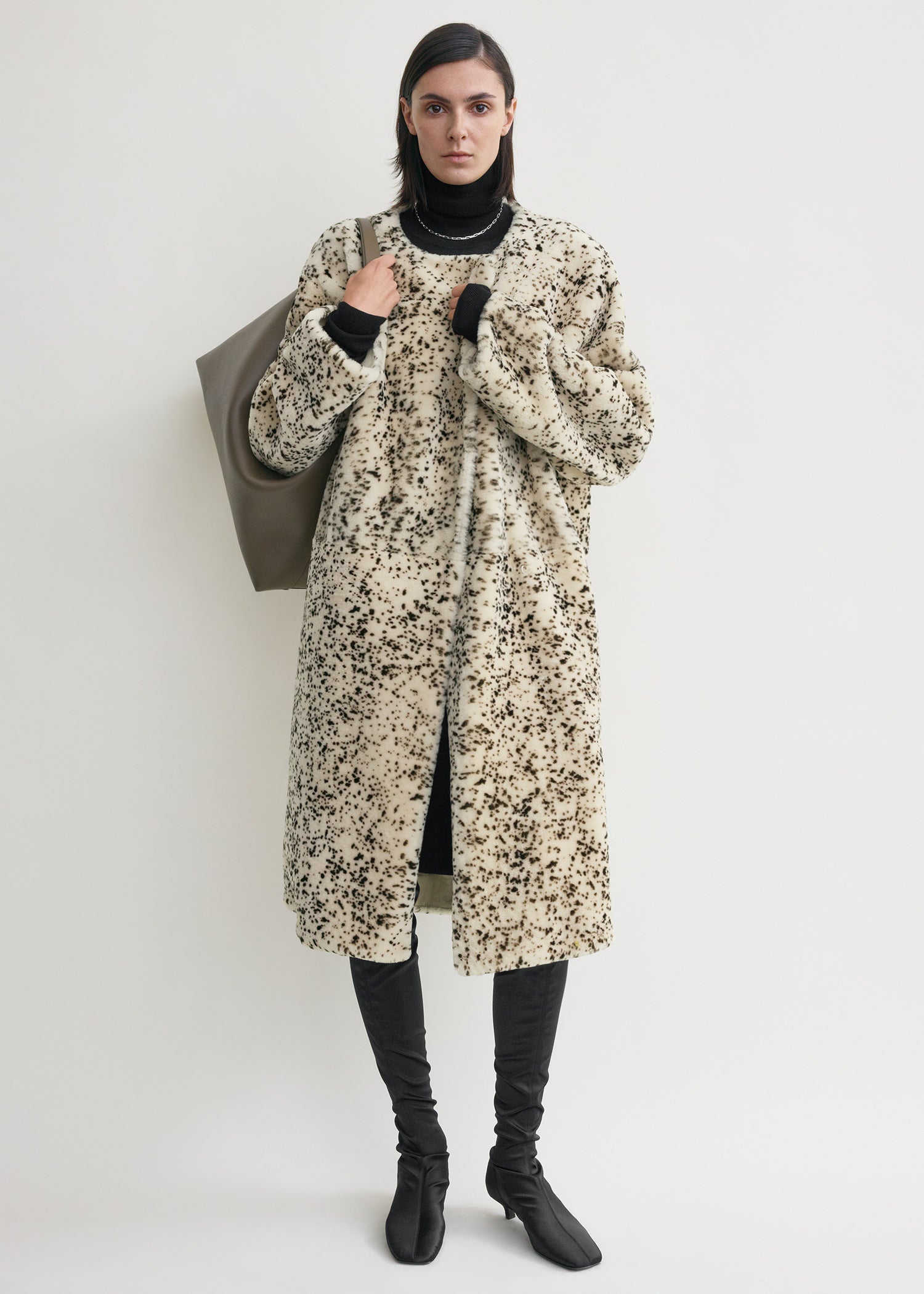 Stracciatella Shearling Coat Black/white