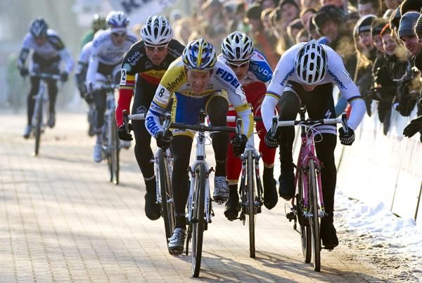 The sprint went to Tom Meeusen in Lille