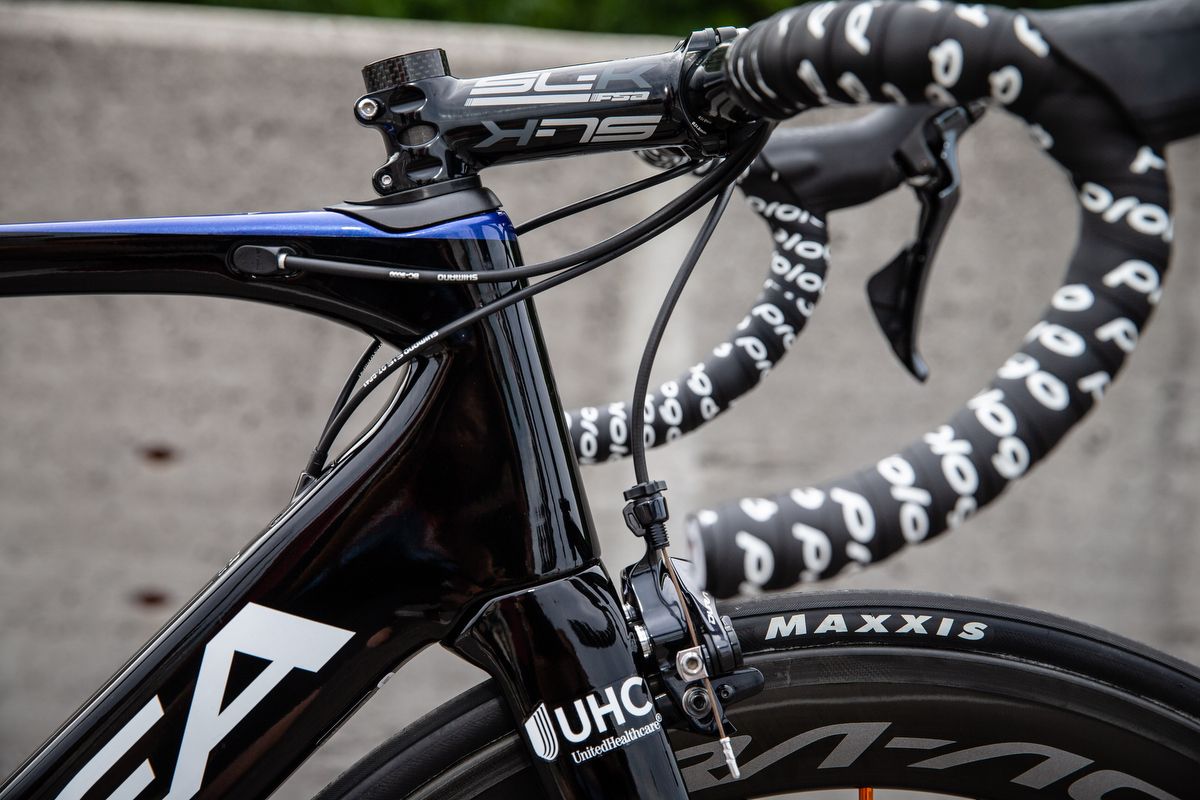 The Orbea Orca Aero features direct mount Shimano Dura-Ace brakes front and rear