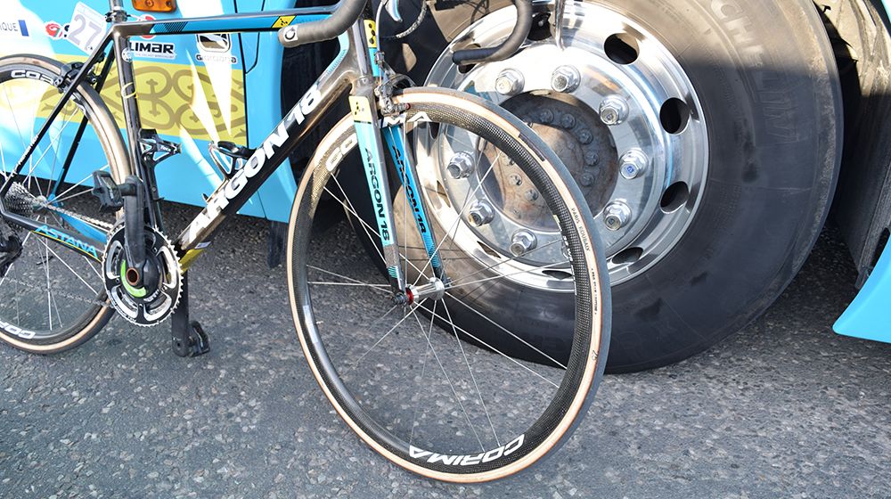 Valgren's Gallium Pro was paired with Corima 32 WS carbon wheels