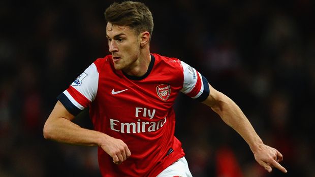 LONDON, ENGLAND - NOVEMBER 02:Aaron Ramsey of Arsenal in action during the Barclays Premier League mach between Arsenal and Liverpool at Emirates Stadium on November 2, 2013 in London, Englan