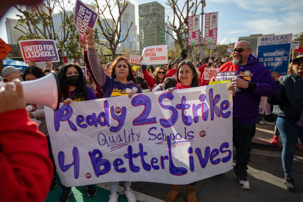 A crowd gathers to support a strike against the LAUSD.