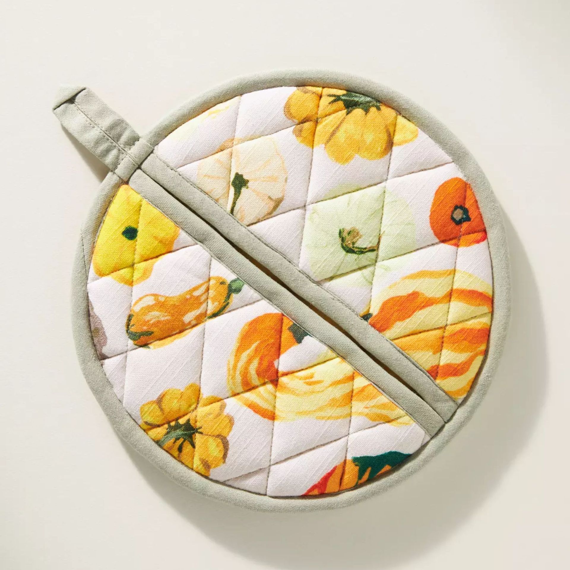 Pumpkin design pot holder