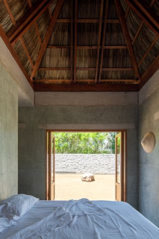 Litibu hut by Palma Studio, Mexico looking out