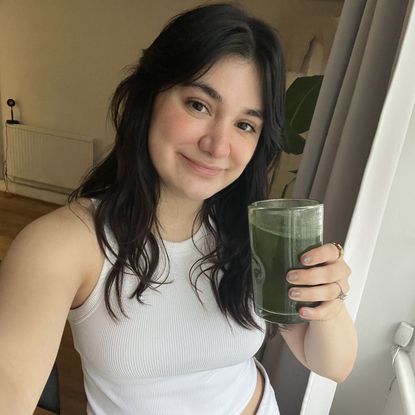 FreeSoul Greens: sofia trying the free soul mango greens powder