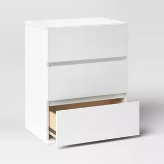 Small white chest of drawers