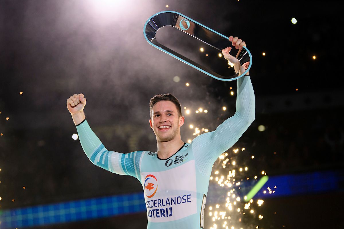 Picture by Alex Broadway/SWpix.com - 04/12/2021 - Cycling - UCI Track Champions League Round 4 - London / Lee Valley VeloPark, London, England - Harrie Lavreysen of The Netherlands celebrates with his trophy after winning the Men&acirc;s Sprint overall title.