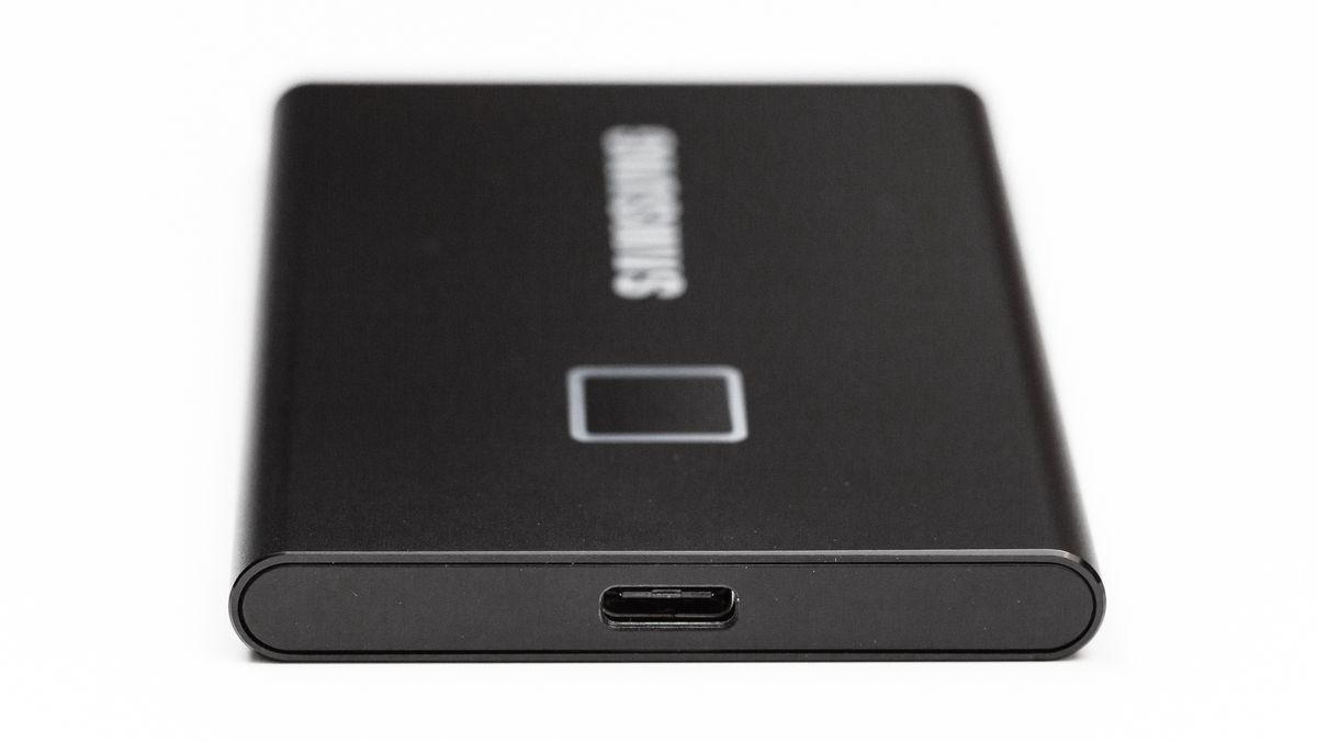 Samsung T7 Touch Portable SSD Review: Fast and Secure Pocketable