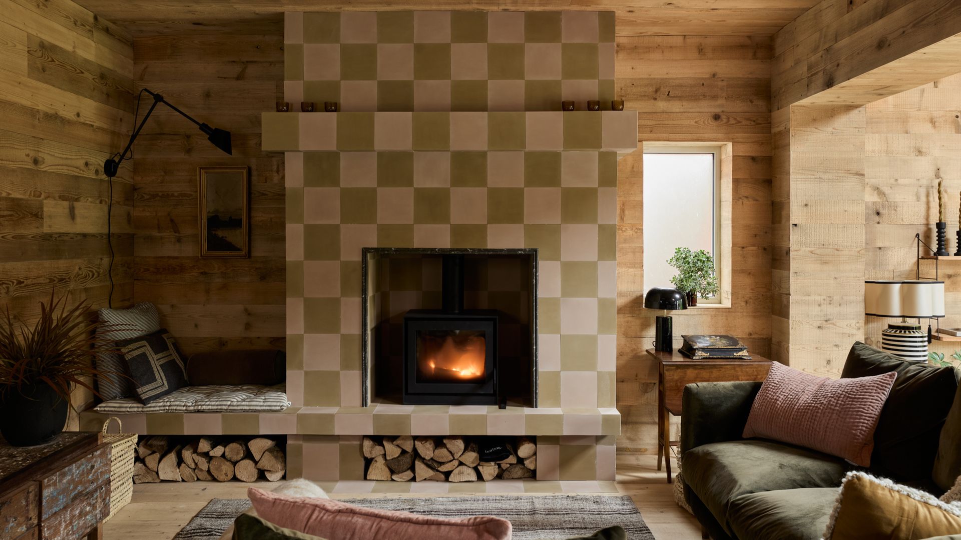 How to create a strong focal point in any room – even if you have absolutely nothing to work with