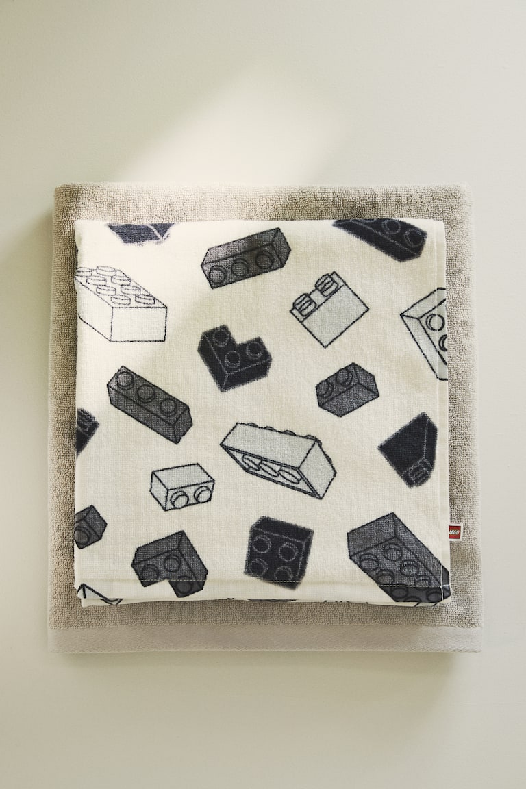 Patterned Bath Towel