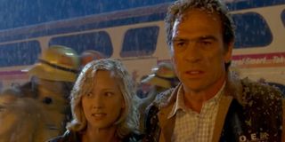 Anne Heche and Tommy Lee Jones in Volcano