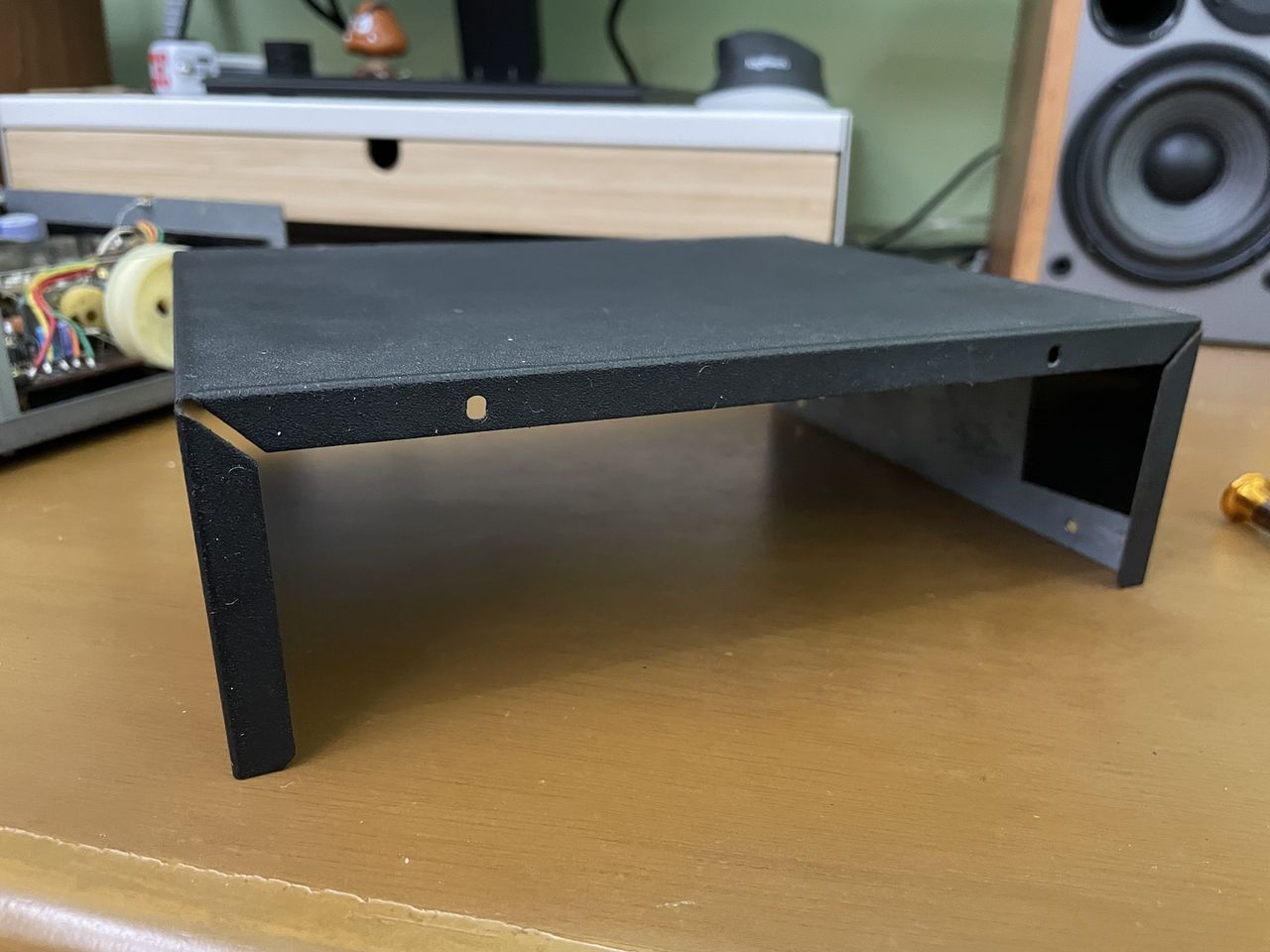 The front cover of maker's Aiwa stereo