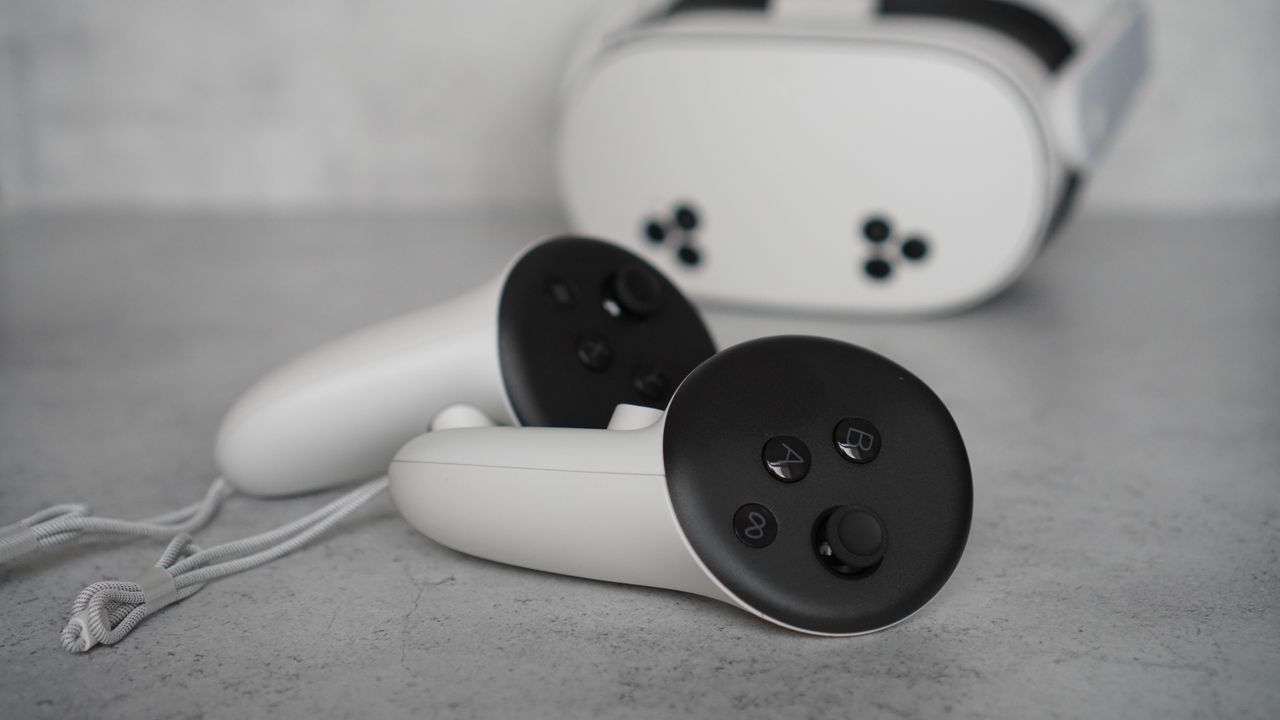 The Meta Quest 3S and controllers