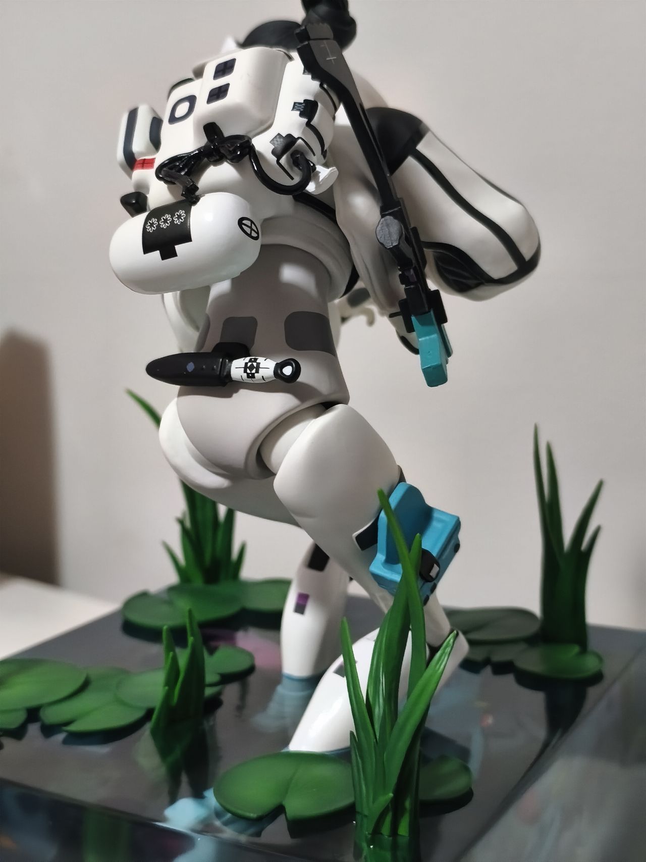 The 1/6th Scale Thief Statue included in the Marathon&rsquo;s Collector&rsquo;s Edition.