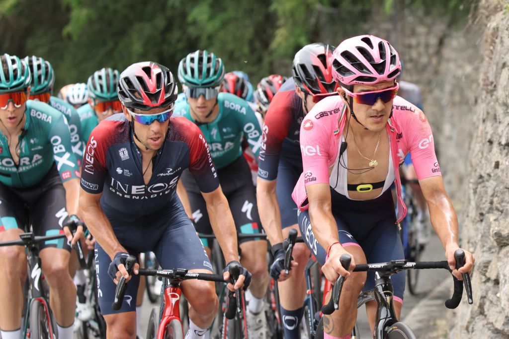 Carapaz leading giro into week three