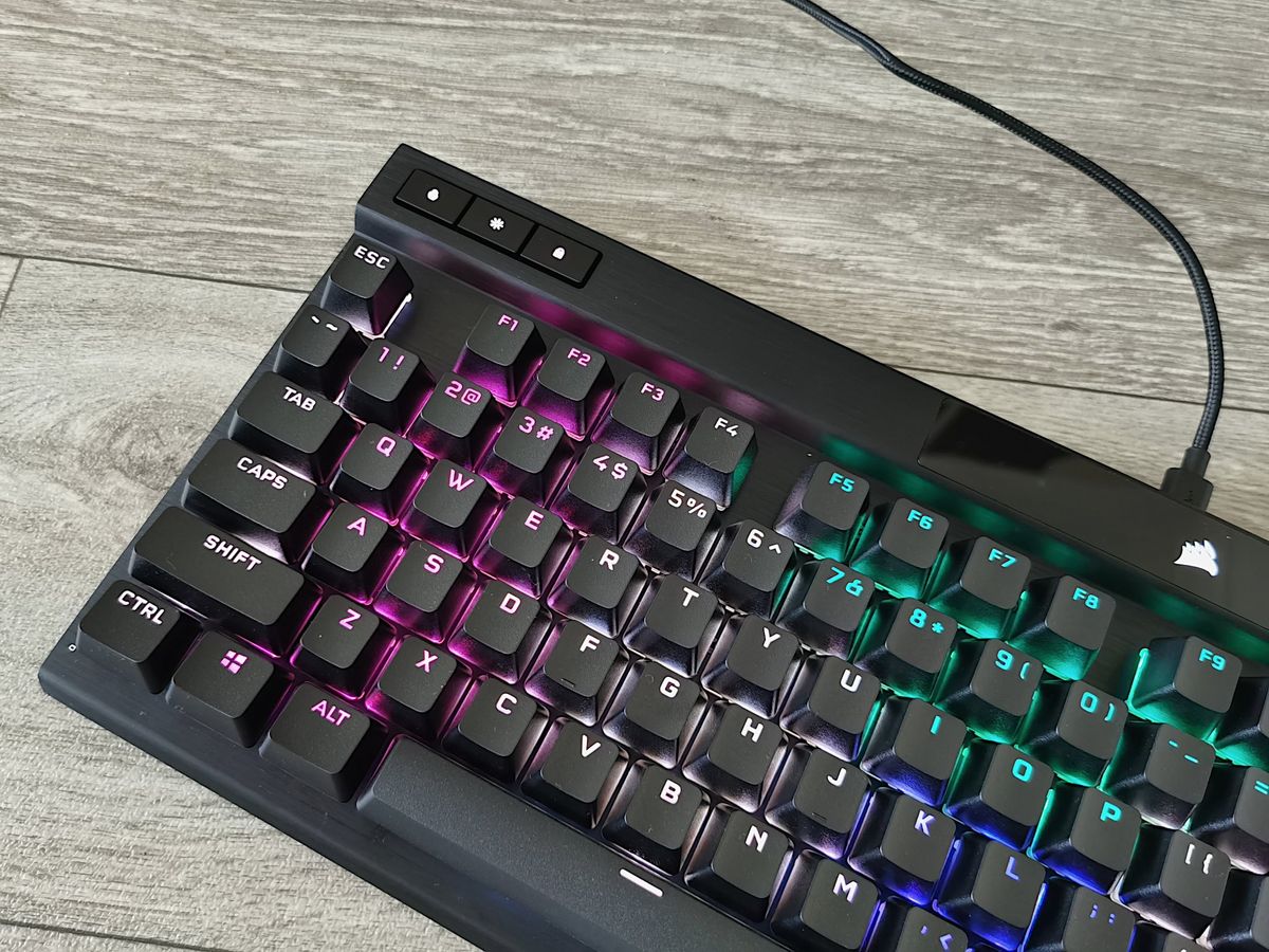 Corsair K70 RGB Pro Review: Pure Gaming Keyboard Brilliance | Windows ...