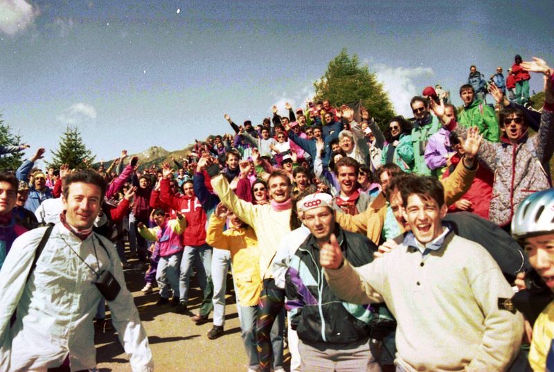 The tifosi line the Mortirolo climb in 1994