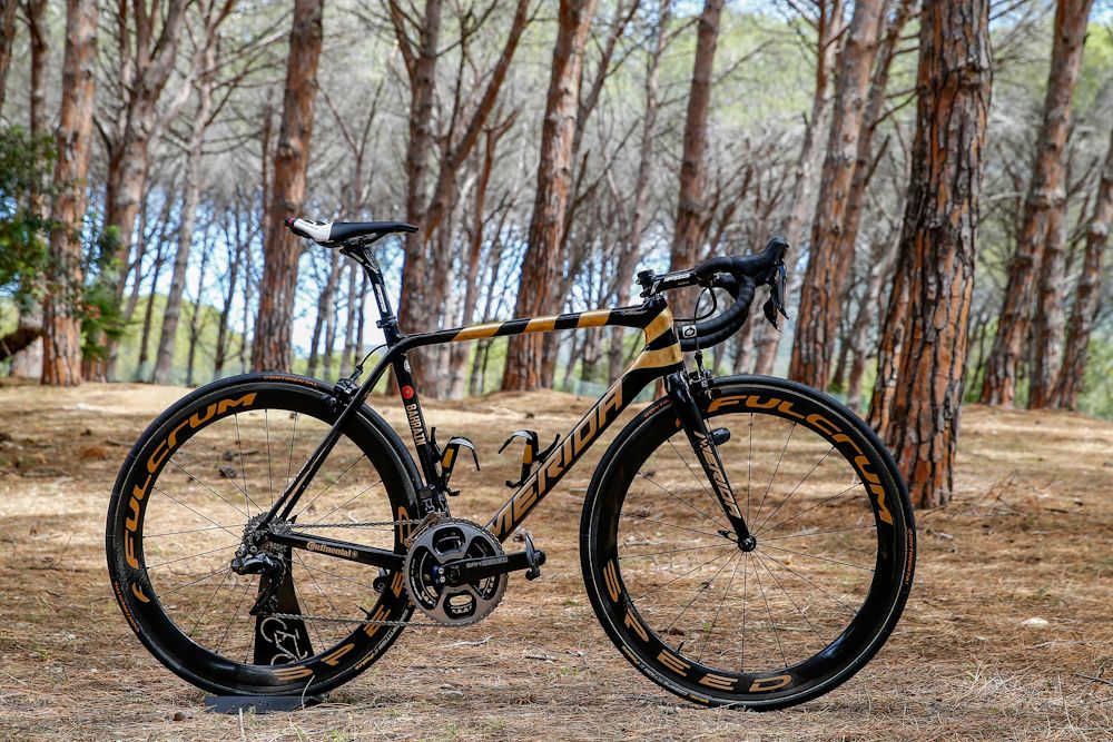 Vincenzo Nibali's custom Merida Scultura for the 2017 Giro d'Italia