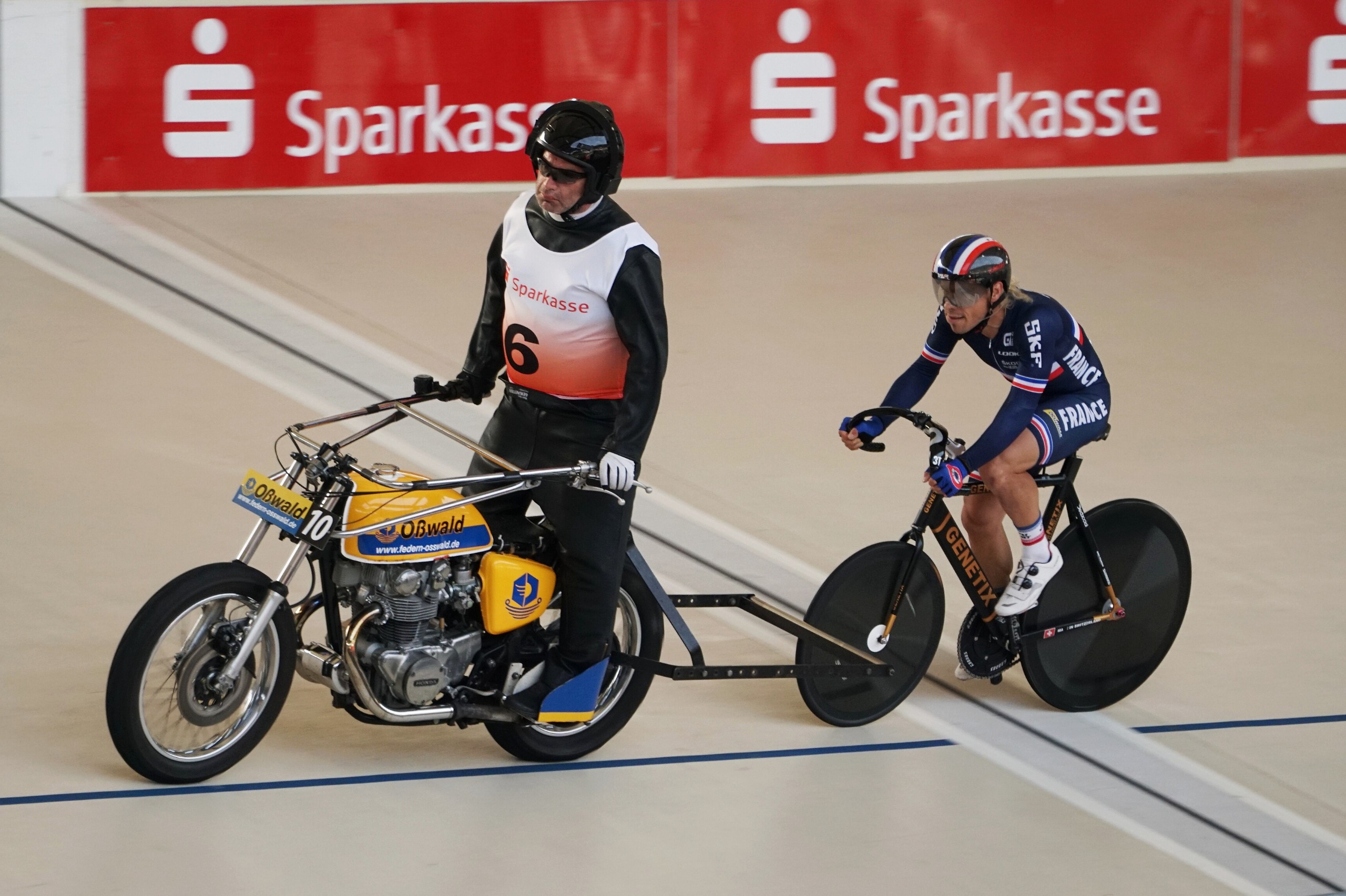 A French rider competing in the stayer event behind a motorbike at the 2018 European Championships