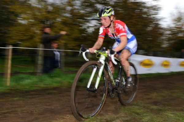 Dutch champion Daphny van den Brand (ZZPR.nl-Destil) would finish 4th in the Koppenbergcross.