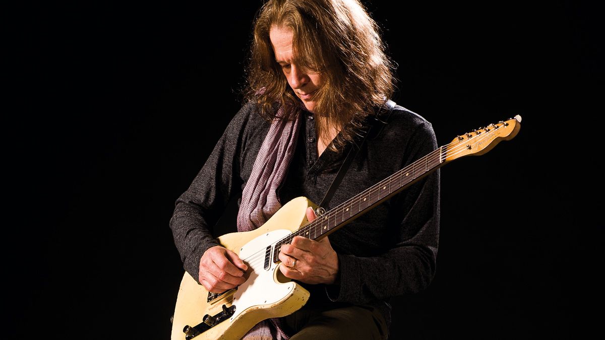 Robben Ford takes you on a guided tour of his impressive pedalboard