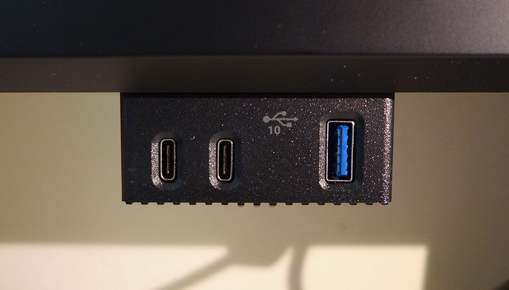 Dell U3226Q