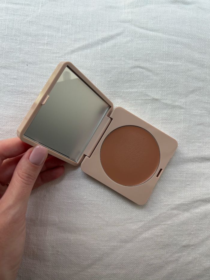 A picture of the Summer Fridays cream bronzer