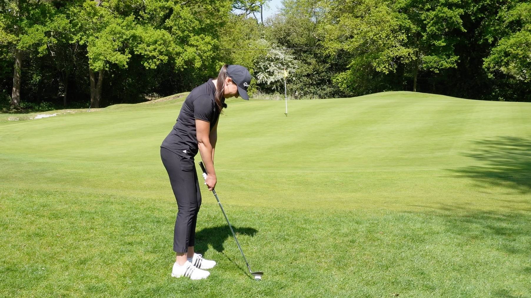 Jess Ratcliffe chipping