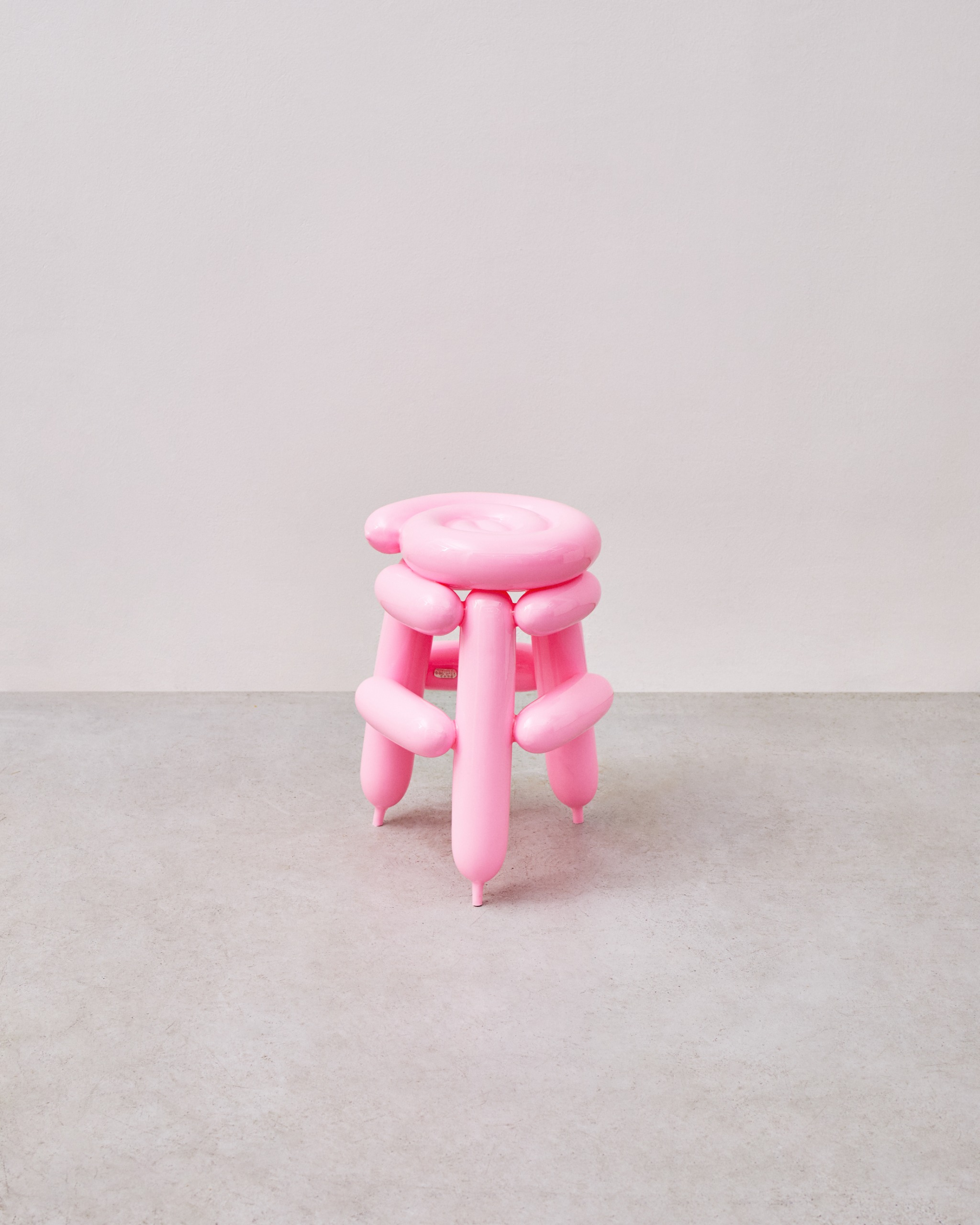 Seungjin Yang furniture made of balloons
