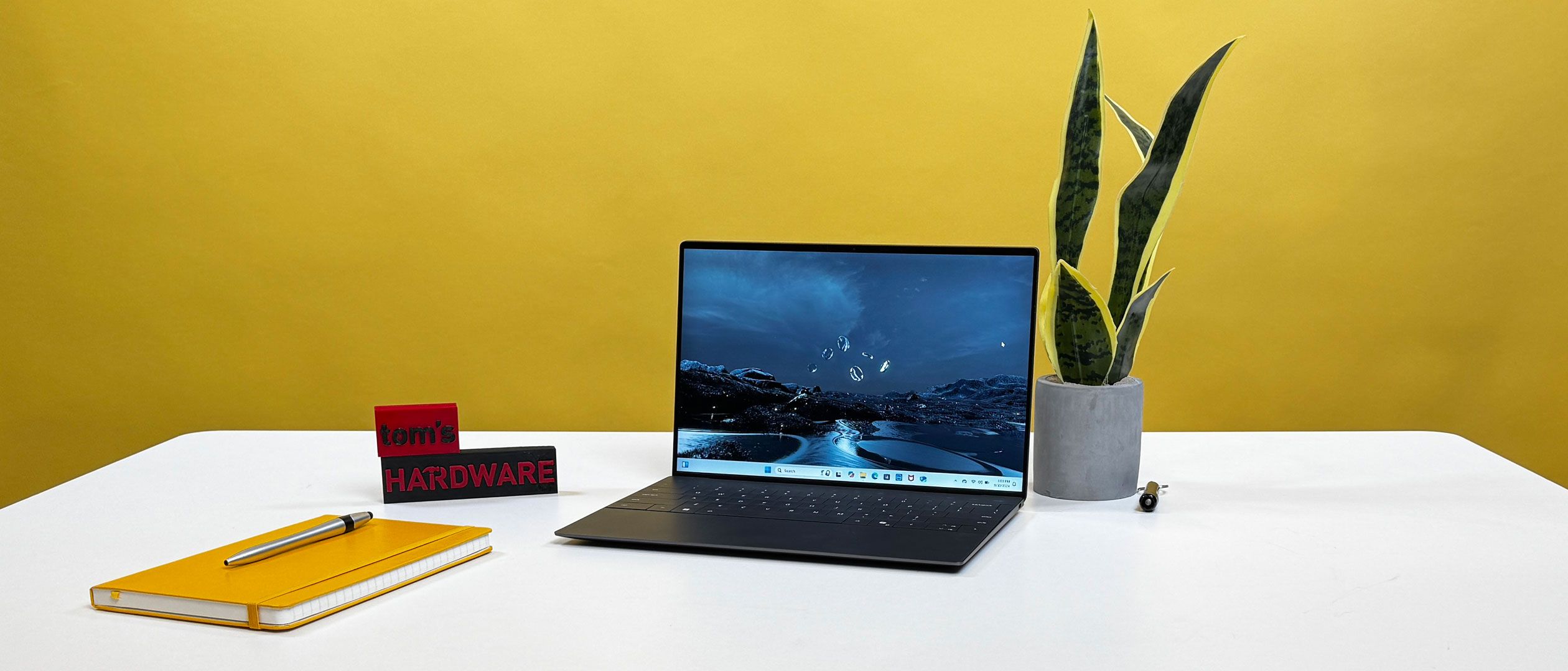 DELL - DELL XPS13 9350 GOLD ジャンク品 Dell XPS 13 Gold Edition (2016) Review - Worlds Best Ultra