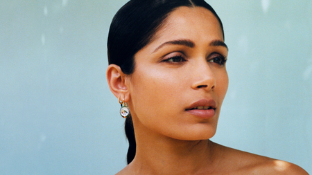 Frieda Pinto - Get the Look, Guerlain