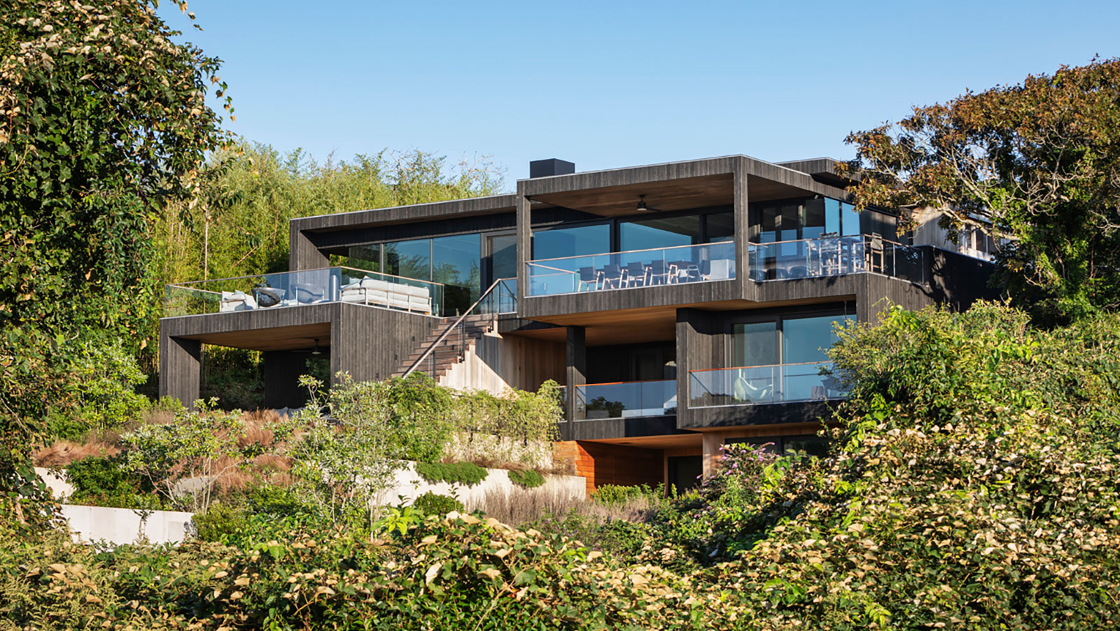 Cascading Hither Hills house by NY architect Robert Young | Wallpaper*, image size:1600x902