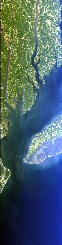 A HICO image taken over the mouth of the Chesapeake Bay on Wednesday, Oct. 7, 2009. The image shows an area about 43 km wide and 190 km long.