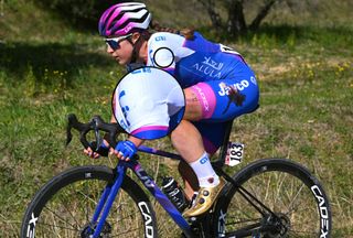 Kristen Faulkner disqualified from Strade Bianche for wearing glucose monitor