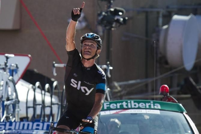 Vasil Kiryienka (Team Sky) triumphs in stage 18