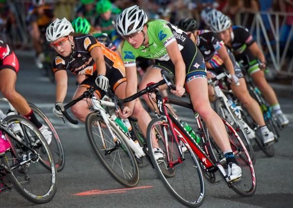 The women's field in action on the streets of Athens, Georgia during the Terrapin Twilight Criterium