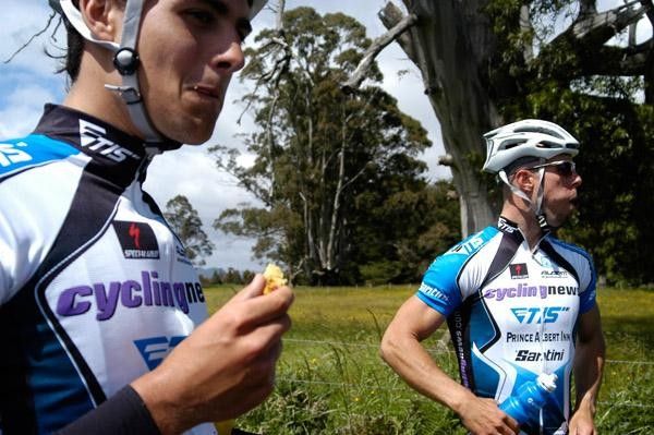 Mmmmm, foooood... the boys refuel during training