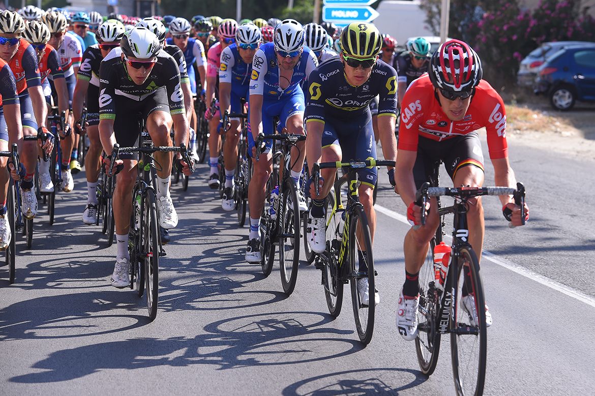 The pack on Giro's fifth stage