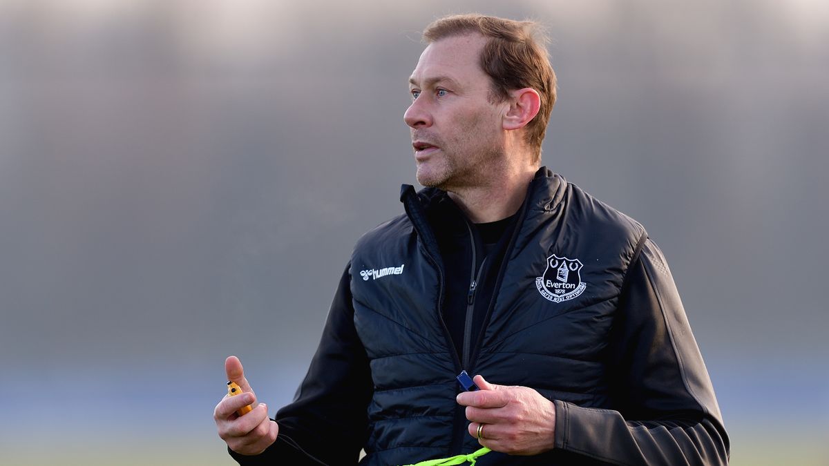 How Duncan Ferguson became the great constant in Everton's chaotic ...