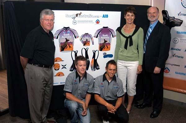 (L to R) Bill Spurr (CEO South Australian Tourism Commission), Simon Clarke, Matthew Lloyd, Leanne Grantham (South Australian Major Events) and Graham Fredericks (CEO Cycling Australia).