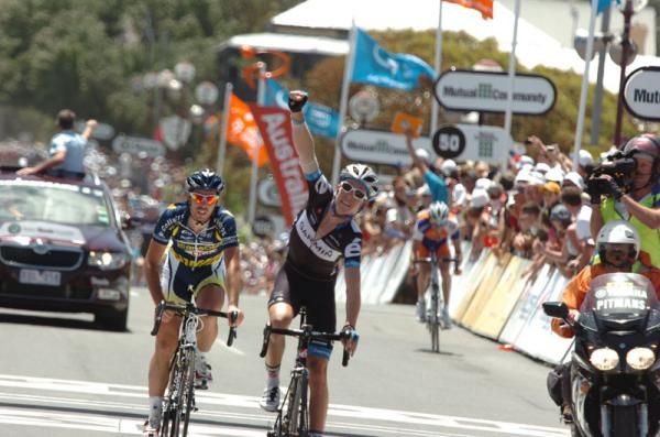 Cameron Meyer (Team Garmin-Cervelo) takes stage 4 of the Santos Tour Down Under