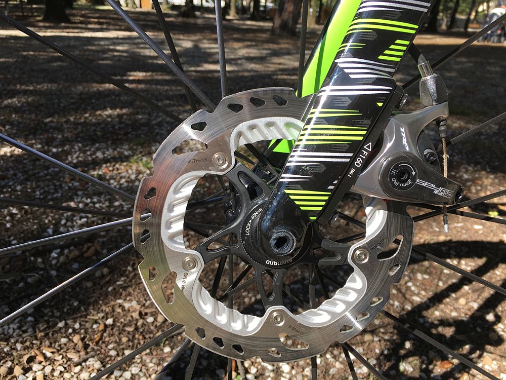 160mm rotors and TRP Spyre mechanical disc brakes on the Cannondale Super Slice